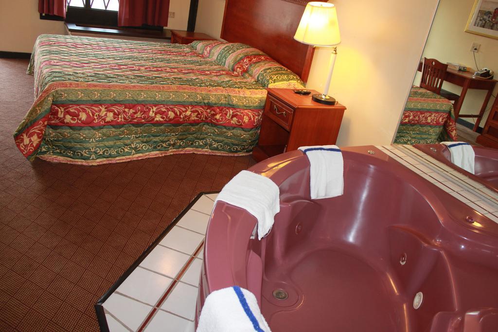 Knights Inn Indianapolis Phòng bức ảnh